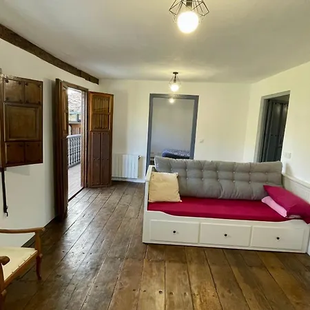 Casa Nogales De Ibio * Mazcuerras