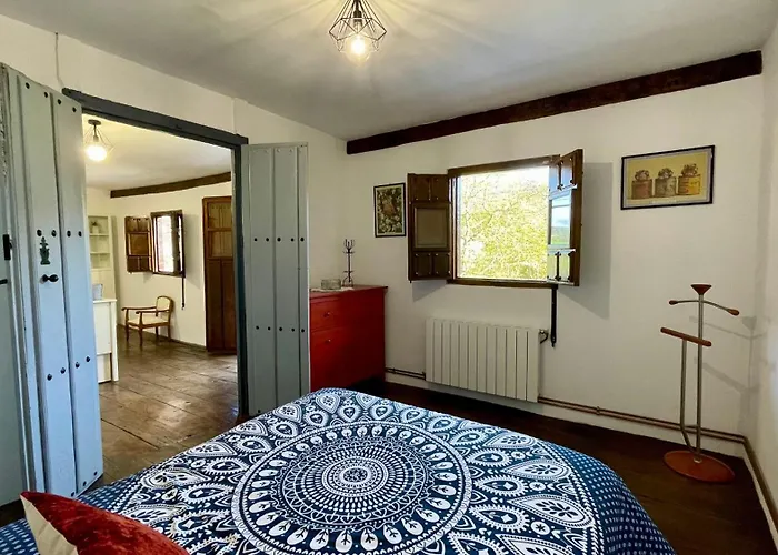 Casa Nogales De Ibio Hébergement de vacances Mazcuerras