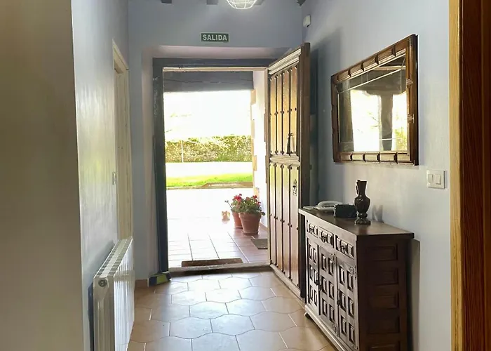 Casa Nogales De Ibio Hébergement de vacances Mazcuerras